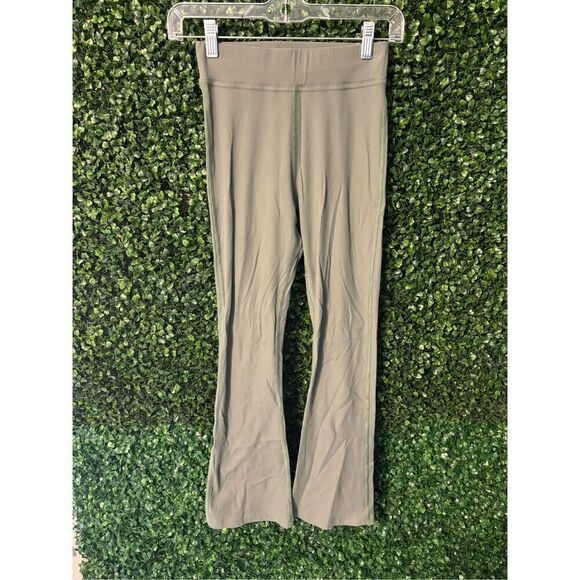 Outdoor Voices Rib Kick Flare Pant Sz XS Sage Green - Picture 1 of 4